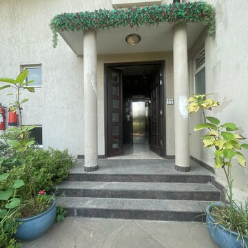 4 BHK Villa – Exterior View View at BPTP Amstoria, Sector 102 - for Sale