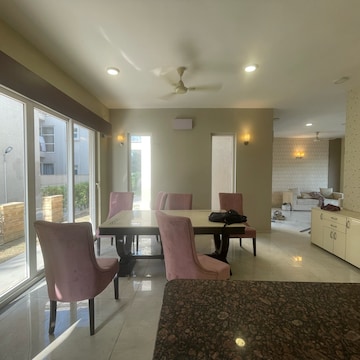 Living Room in 4 BHK Villa at BPTP Amstoria, Sector 102 – for Sale