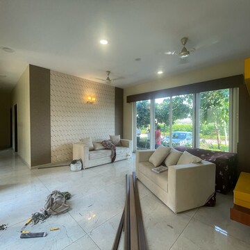 Bedroom in 4 BHK Villa at BPTP Amstoria, Sector 102 – for Sale