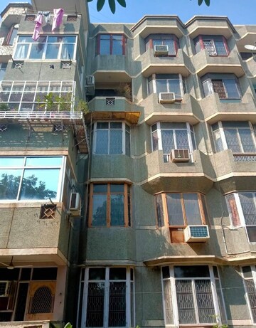 रेसिडेंशियल फ्लैट वर्ग फुट फॉर रेंट इन सेक्टर 7 द्वारका दिल्ली  7657094