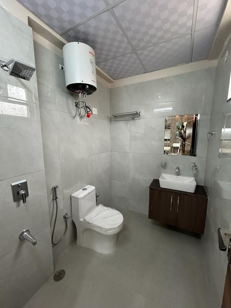 Bathroom, omkar-veda-exclusive 3 Bedroom 1351 Sq.Ft. Apartment In Parel Mumbai 7628111