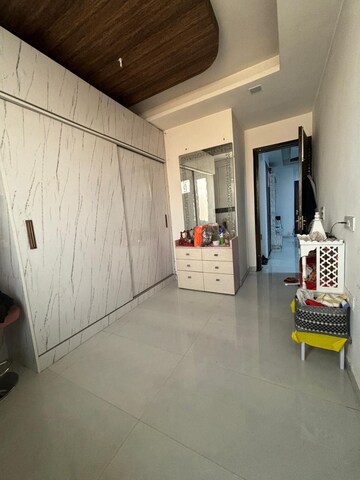 Parking in 3 BHK Builder Floor at Chattarpur – for Sale