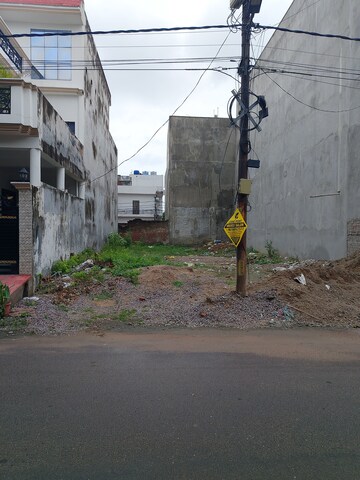  Plot For Sale in Gomti Nagar