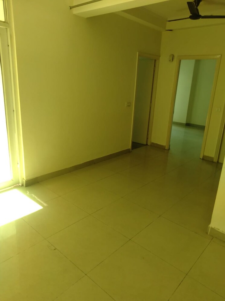 Room, gaur-city-2-16th-avenue 3 Bedroom 1385 Sq.Ft. Apartment In Sector 16c Greater Noida Greater Noida 7657672