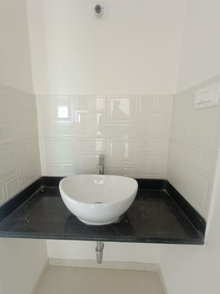 Bathroom, mantra-montana-phase-6 3 Bedroom 1400 Sq.Ft. Apartment In Dhanori Pune 7657708