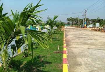  Plot – Garden View at Jammu Narayanapuram - for Sale