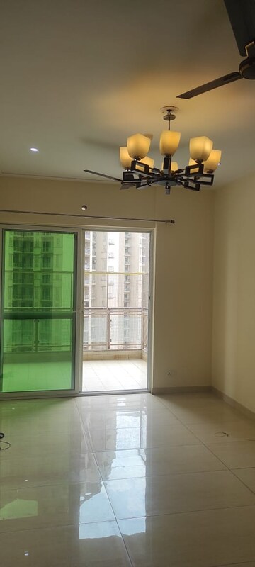 Room in 3.5 BHK Apartment at Gaur Saundaryam, Tech Zone 4 Greater Noida – for Sale