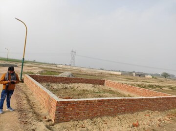  Plot For Sale in Jewar