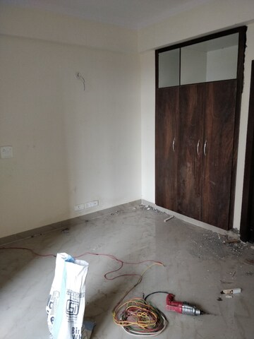 रेसिडेंशियल घर वर्ग मीटर फॉर रेंट इन नोएडा सेंट्रल नोएडा  7658942