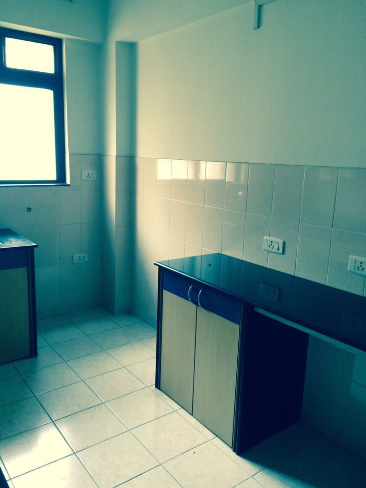 Kitchen, hiranandani-estate 3 Bedroom 1250 Sq.Ft. Apartment In Ghodbunder Road Thane 7659006