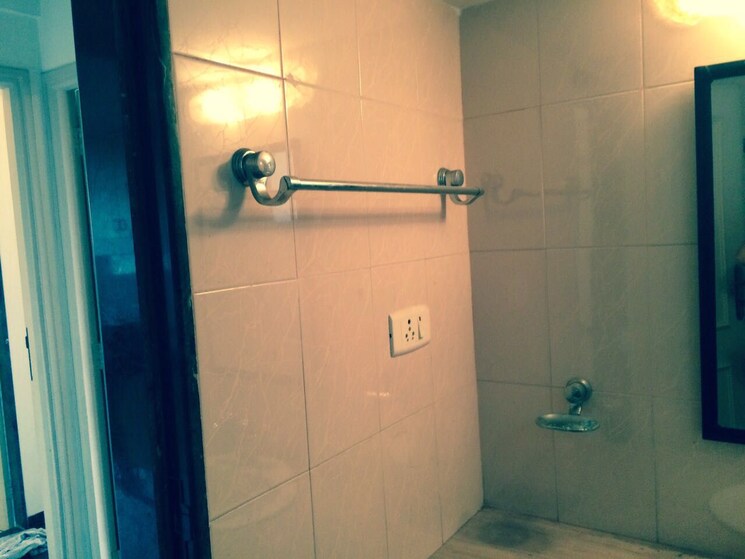 Bathroom, hiranandani-estate 3 Bedroom 1250 Sq.Ft. Apartment In Ghodbunder Road Thane 7659006