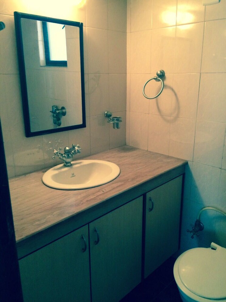 Bathroom, hiranandani-estate 3 Bedroom 1250 Sq.Ft. Apartment In Ghodbunder Road Thane 7659006