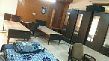 Room in  Pg at Sector 16 – for Rent