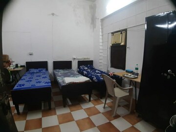Room in  Pg at Sector 16 – for Rent