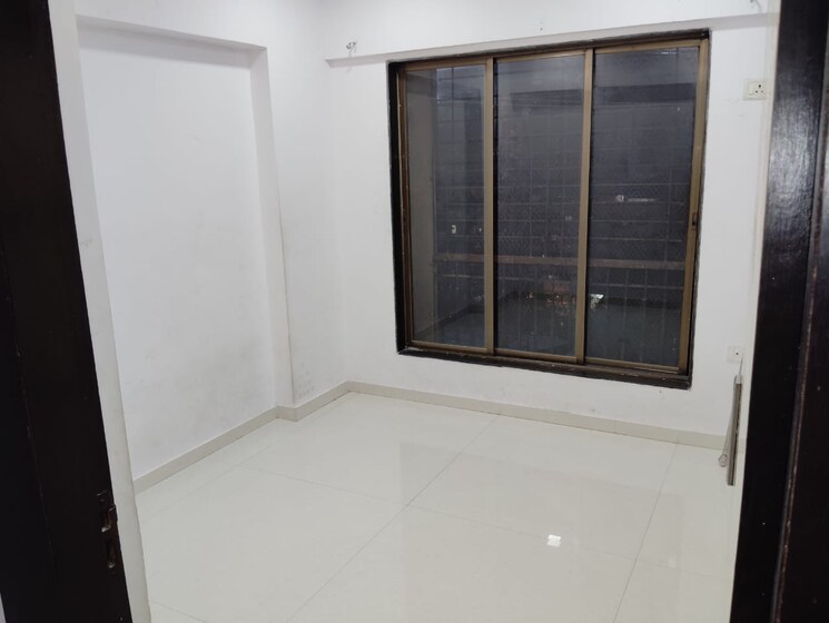 Room, rna-shri-silver-spring-mira-road 2 Bedroom 525 Sq.Ft. Apartment In Mira Road Thane 7659192
