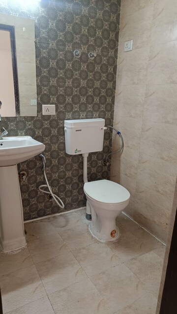 रेसिडेंशियल फ्लैट वर्ग फुट फॉर रेंट इन इंद्रपुरम ग़ाज़ियाबाद  7659278