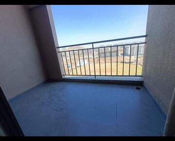Room in 3 BHK Apartment at Mantra Montana Phase 1, Dhanori – for Sale