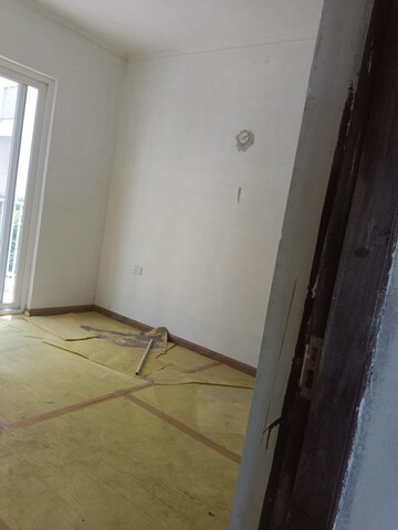 Room in 2 BHK Builder Floor at Ace Palm Floors, Sector 89 – for Sale