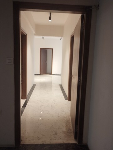 2 BHK Apartment For Sale in Napeansea Road