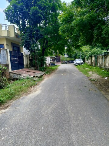  Plot – Garden View at Gomti Nagar - for Sale