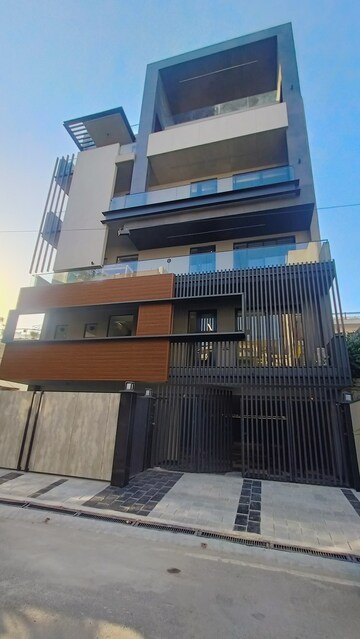 4 BHK Builder Floor – Exterior View View at Unitech South City 1, Sector 41 - for Sale