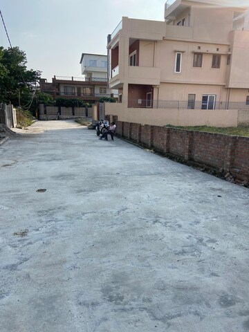 Parking in 4 BHK Independent House at Sahastradhara Road – for Sale