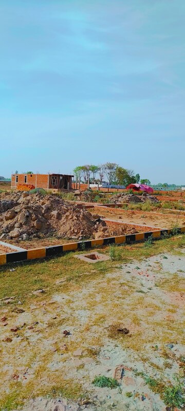  Plot – Exterior View View at Kisan Path - for Sale