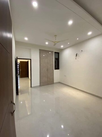 Room in 3 BHK Builder Floor at Peer Mucchalla – for Sale