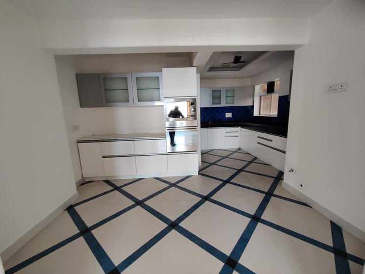 Kitchen, breezy-heights 3 Bedroom 1500 Sq.Ft. Apartment In Bandra West Mumbai 7660683