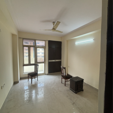 Room in 2 BHK Apartment at Ramprastha Max City, Vaishali Sector 7 – for Sale
