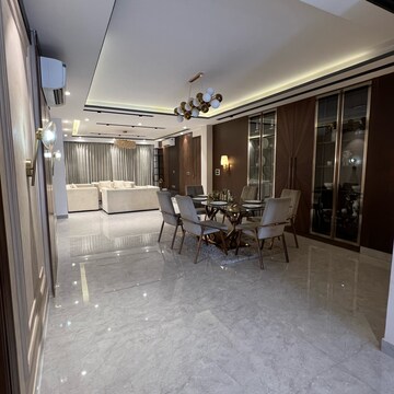 Parking in 4 BHK Builder Floor at Ansal API Esencia, Sector 67 – for Sale