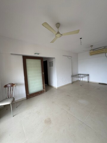 Room in 3 BHK Apartment at Lodha Splendora, Ghodbunder Road – for Sale