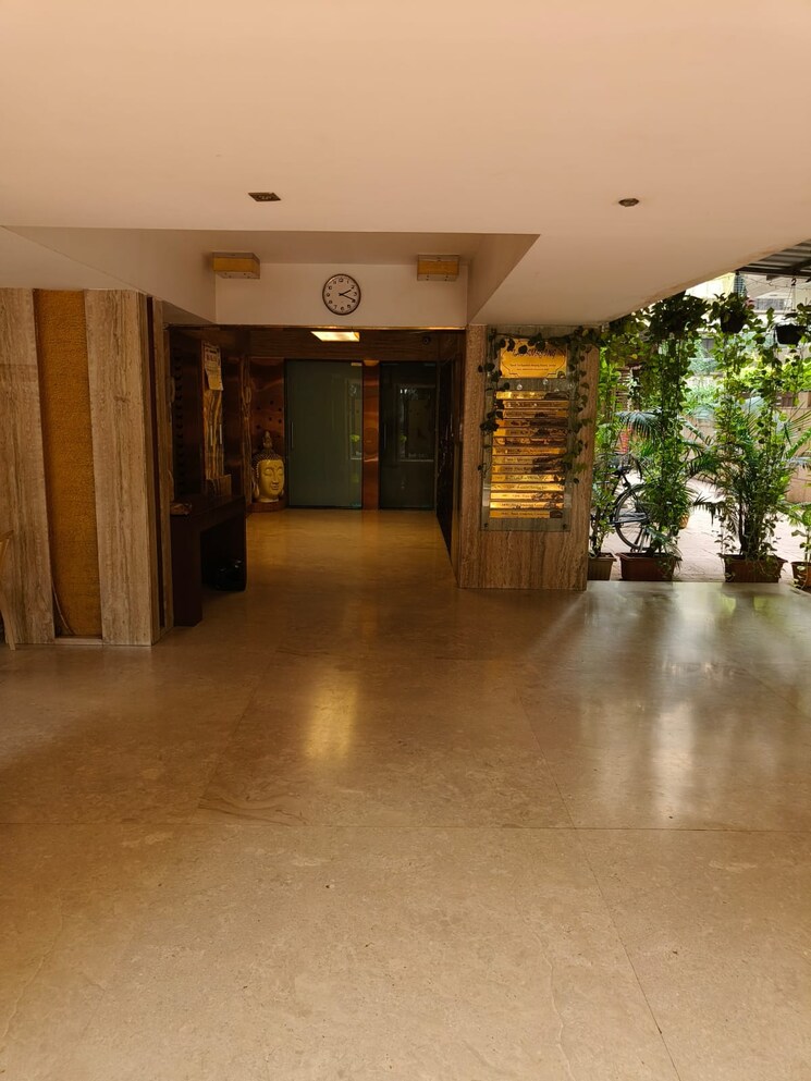 Room, jrle-the-amazing 3 Bedroom 1100 Sq.Ft. Apartment In Khar West Mumbai 7661120