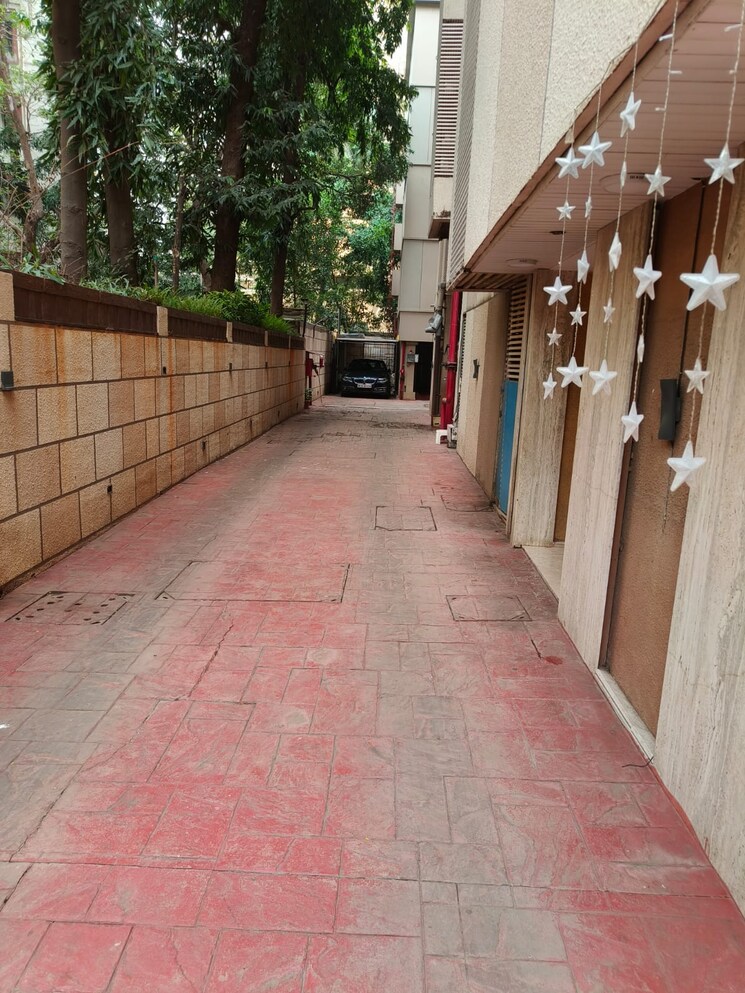 Balcony, jrle-the-amazing 3 Bedroom 1100 Sq.Ft. Apartment In Khar West Mumbai 7661120