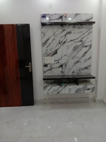 Room in 2 BHK Independent House at Dwarka Mor – for Sale