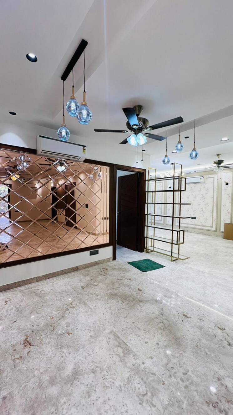 Team Area, south city 2 4 Bedroom 360 Sq.Yd. Builder Floor In South City 2 Gurgaon 7661202