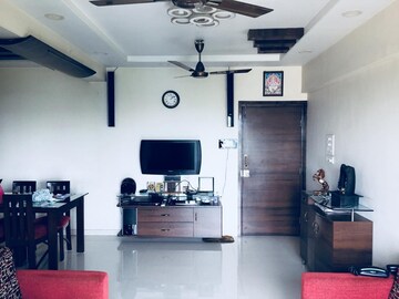 Living Room in 2 BHK Apartment at Mittal Tower, Louis Wadi – for Sale