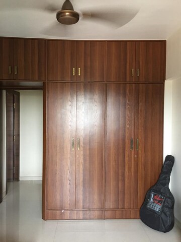 Furnished Amenities in 2 BHK Apartment at Mittal Tower, Louis Wadi – for Sale