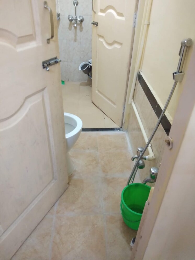 Bathroom, mhada-bharat-mill 1 Bedroom 225 Sq.Ft. Apartment In Lower Parel Mumbai 7661280