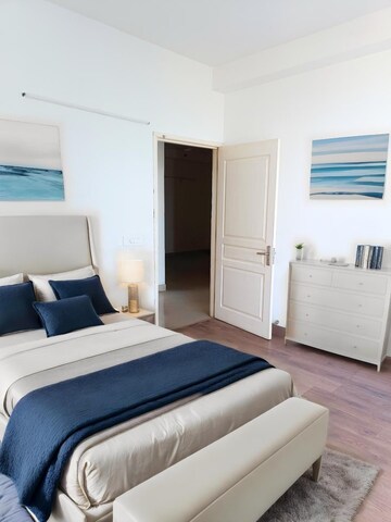 Bedroom in 2.5 BHK Builder Floor at M3M Antalya Hills, Sector 79 – for Sale