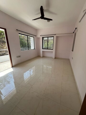Room in 3 BHK Apartment at Amit Ved Vihar, Kothrud – for Sale