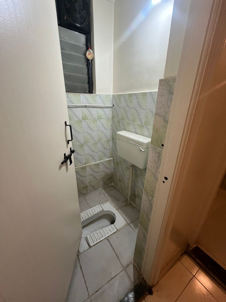 Bathroom, kumbare-township 2 Bedroom 1000 Sq.Ft. Apartment In Kothrud Pune 7661517