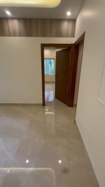 Room in 3 BHK Builder Floor at Vasant Kunj – for Sale