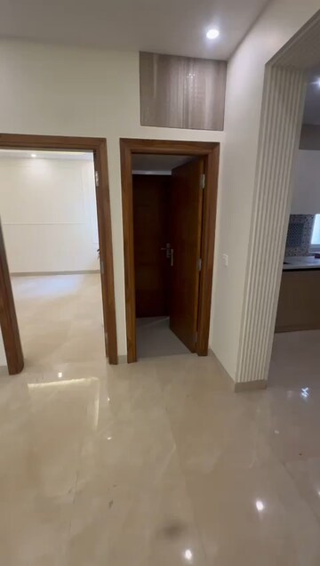 Room in 3 BHK Builder Floor at Vasant Kunj – for Sale