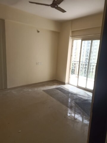 Room in 3 BHK Apartment at Futec Gateway, Sector 75 – for Sale
