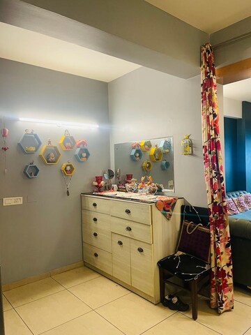 Furnished Amenities in 3 BHK Apartment at Futec Gateway, Sector 75 – for Sale
