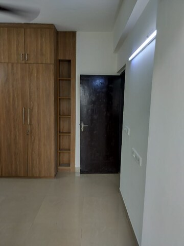 Building Lobby in 3 BHK Apartment at Amrapali Silicon City, Sector 76 – for Sale
