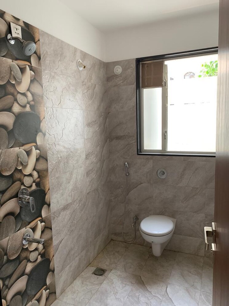 Bathroom, sr-blossomm 2 Bedroom 1050 Sq.Ft. Apartment In Kondhwa Pune 7661811