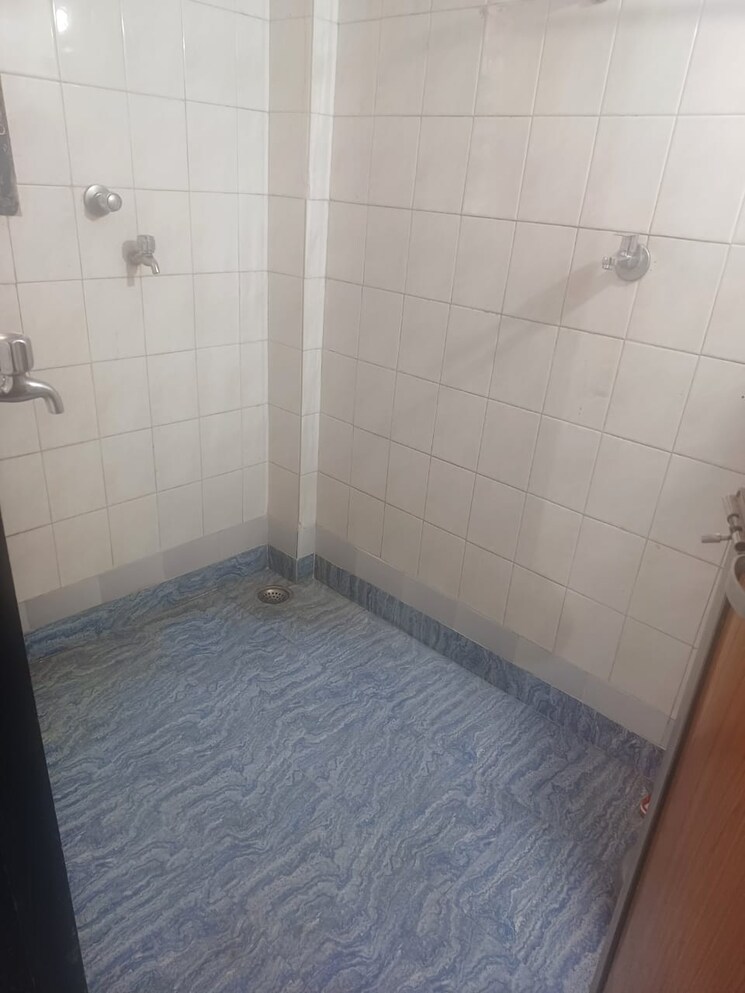 Bathroom, vijay-annex-3 1 RK 300 Sq.Ft. Apartment In Waghbil Thane 7662010