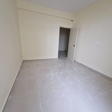 Room in 2 BHK Apartment at Pyramid Elite, Sector 86 – for Sale